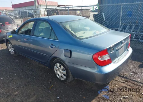 2003 Toyota Camry Le z USA, uszkodzony, nr VIN 4T1BE32K73U677632
